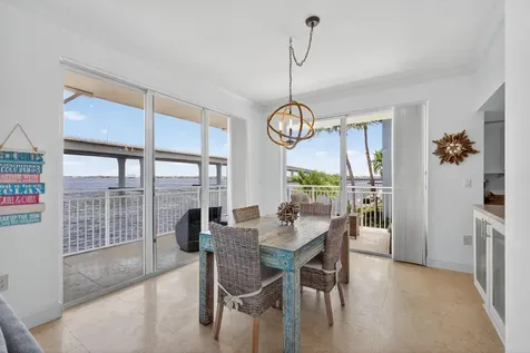 275 NW Flagler Avenue Stuart FL 34994