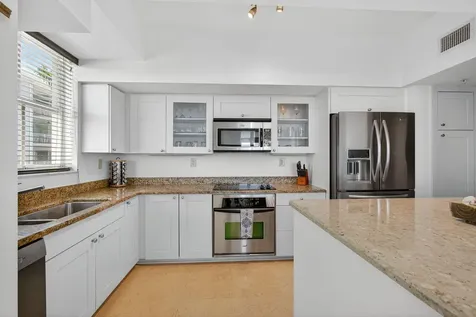 275 NW Flagler Avenue Stuart FL 34994