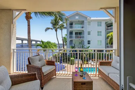 275 NW Flagler Avenue Stuart FL 34994