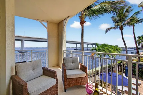 275 NW Flagler Avenue Stuart FL 34994