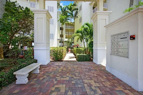 275 NW Flagler Avenue Stuart FL 34994
