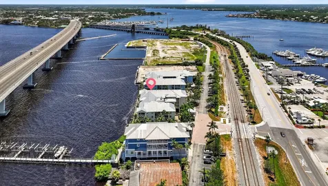 275 NW Flagler Avenue Stuart FL 34994