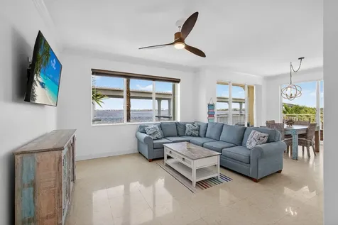 275 NW Flagler Avenue Stuart FL 34994