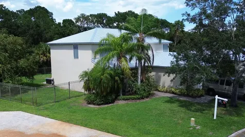 6090 46 Lane Vero Beach FL 32967