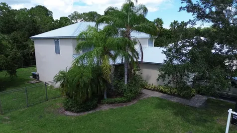 6090 46 Lane Vero Beach FL 32967
