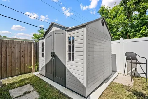 313 Sw 7th Street Hallandale Beach FL 33009