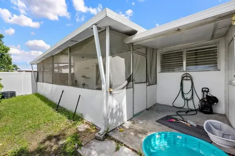 313 Sw 7th Street Hallandale Beach FL 33009