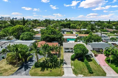 313 Sw 7th Street Hallandale Beach FL 33009