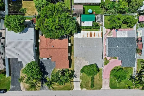 313 Sw 7th Street Hallandale Beach FL 33009