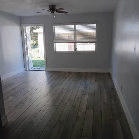 4961 SW 28th Terrace Dania Beach FL 33004