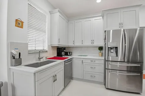 2423 Nw 63rd Street Boca Raton FL 33496