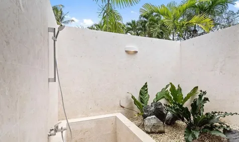 15 18 Casa De Campo DR 22000