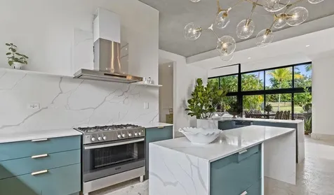 15 18 Casa De Campo DR 22000