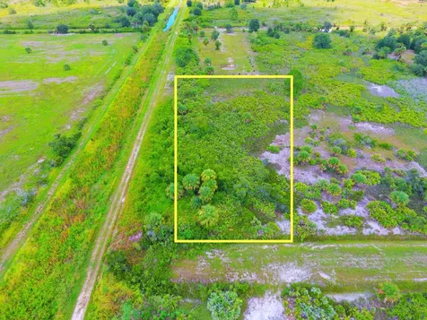 21591 NW 282nd Street Okeechobee FL 34972