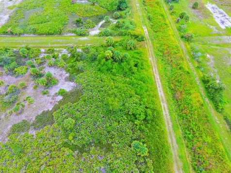 21591 NW 282nd Street Okeechobee FL 34972