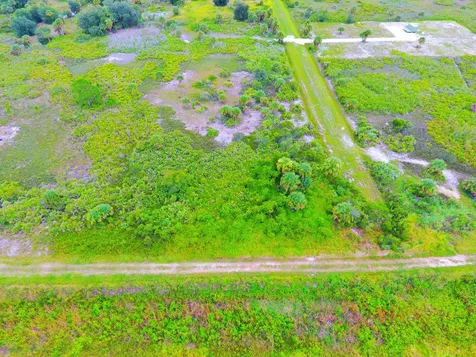 21591 NW 282nd Street Okeechobee FL 34972