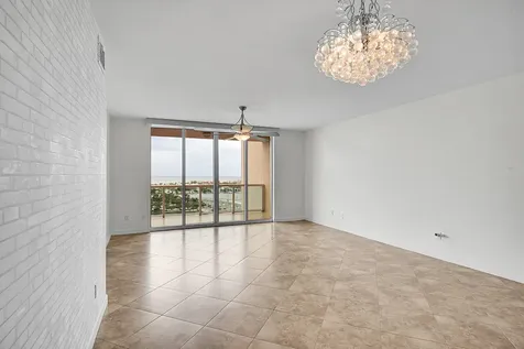 2640 Lake Shore Drive Riviera Beach FL 33404