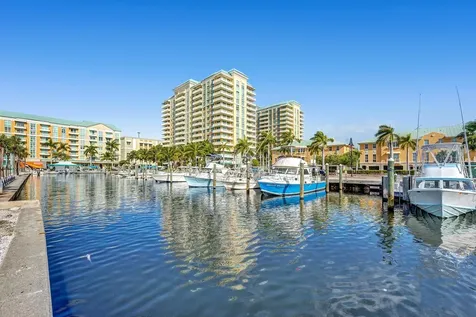 625 Casa Loma Boulevard Boynton Beach FL 33435