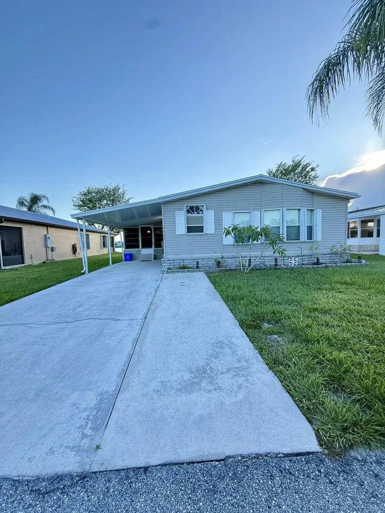 6563 Yedra Avenue Fort Pierce FL 34951