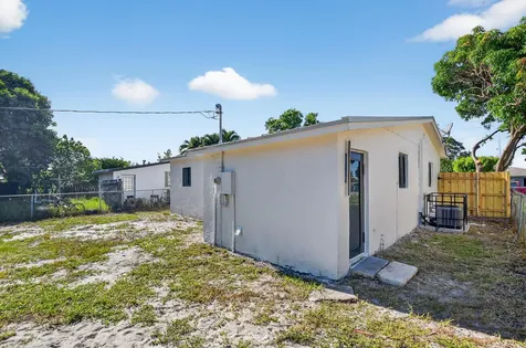 534 W Martin Luther King Jr Boulevard Boynton Beach FL 33435