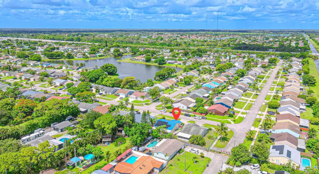 5018 E Canal Circle Lake Worth FL 33467