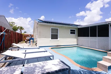 5018 E Canal Circle Lake Worth FL 33467