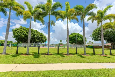 5018 E Canal Circle Lake Worth FL 33467