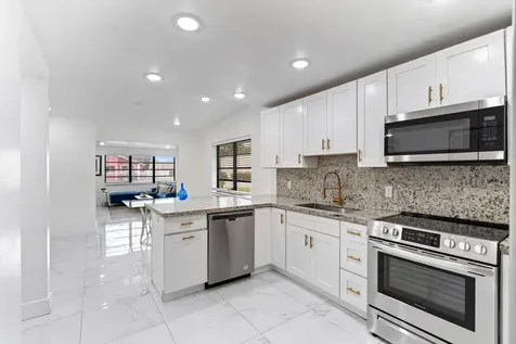 12805 Nw 6th Avenue North Miami FL 33168