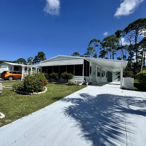 19 La Puerta Del Norte Fort Pierce FL 34951
