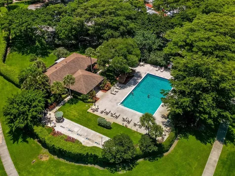 4020 W Palm Aire Drive Pompano Beach FL 33069