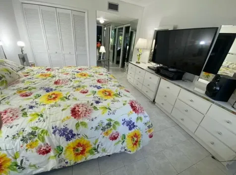 4020 W Palm Aire Drive Pompano Beach FL 33069