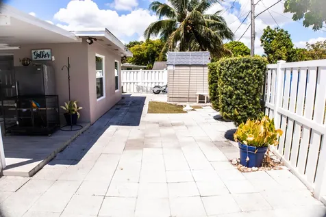 533 Cherry Road West Palm Beach FL 33409
