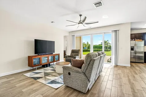 5986 Sequoia Circle Vero Beach FL 32967