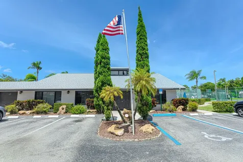 1038 Summit Trail Circle West Palm Beach FL 33415