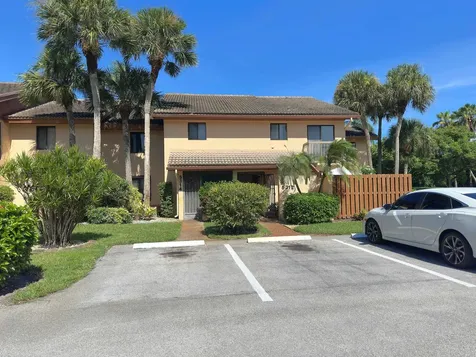 5314 Fountains Drive Lake Worth FL 33467