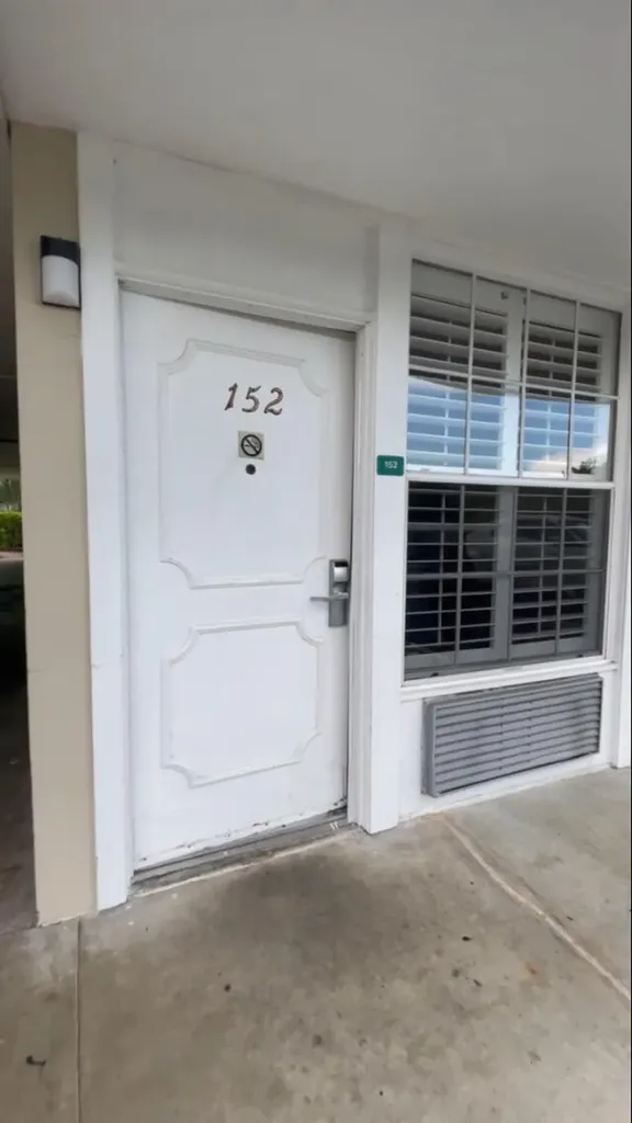 2555 9th Street Naples FL 34103