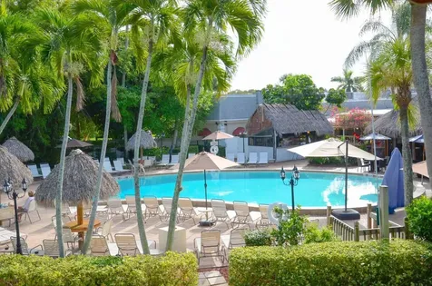 2555 9th Street Naples FL 34103