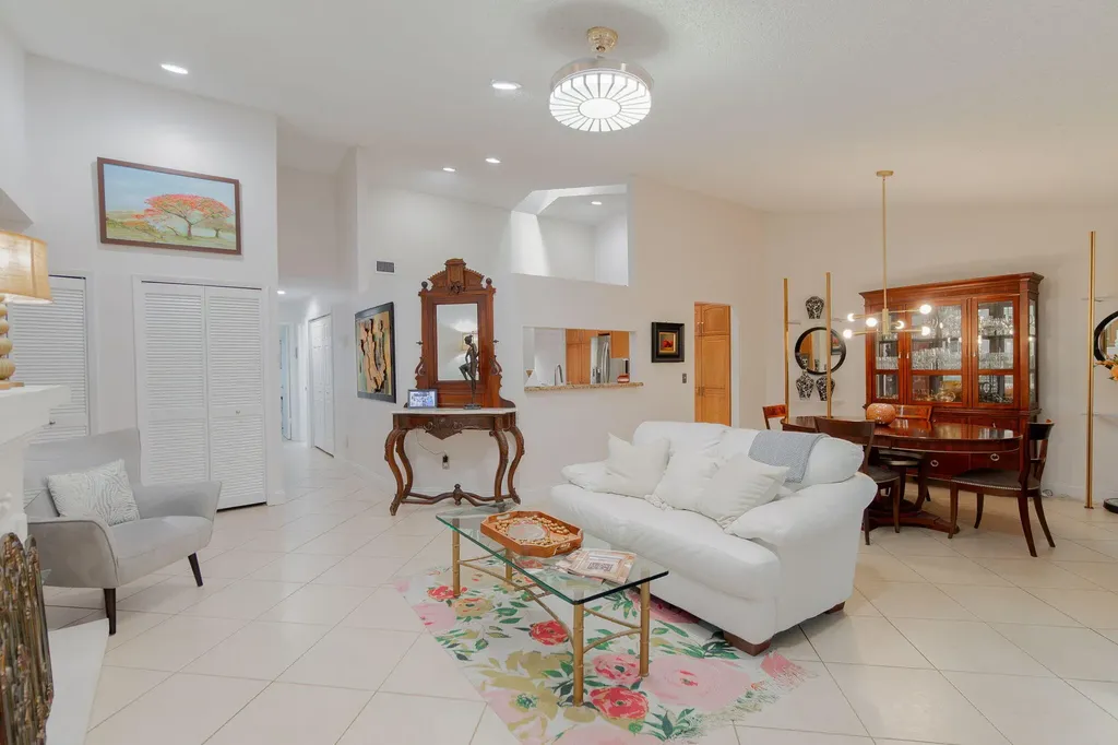 115 Ramblewood Circle Royal Palm Beach FL 33411