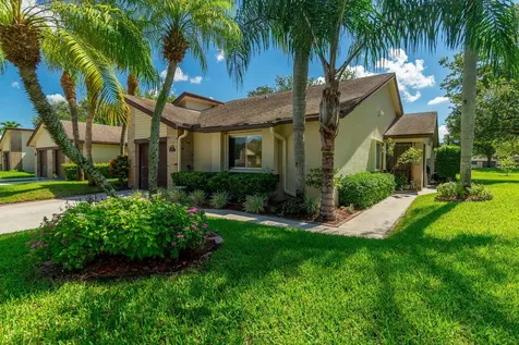 115 Ramblewood Circle Royal Palm Beach FL 33411