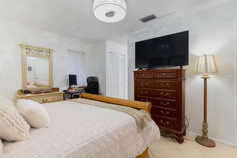 115 Ramblewood Circle Royal Palm Beach FL 33411