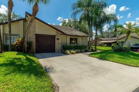 115 Ramblewood Circle Royal Palm Beach FL 33411