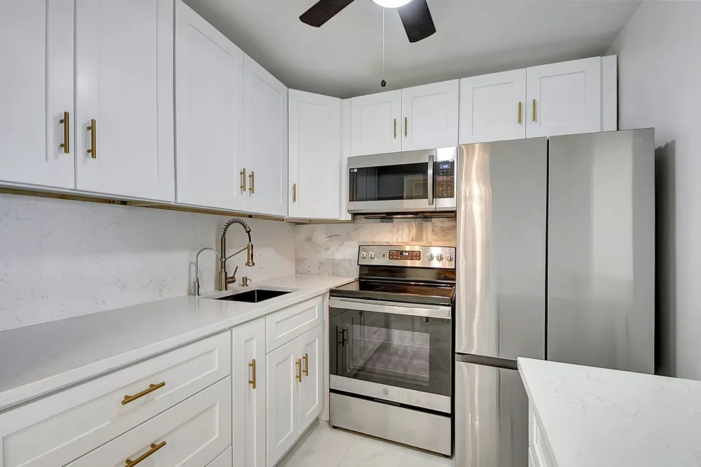326 Camden N West Palm Beach FL 33417