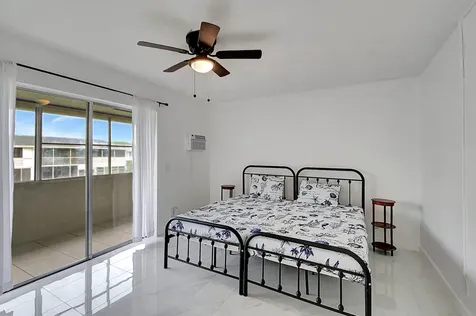 326 Camden N West Palm Beach FL 33417