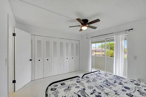 326 Camden N West Palm Beach FL 33417