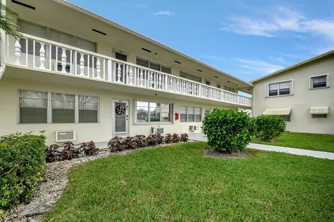 326 Camden N West Palm Beach FL 33417