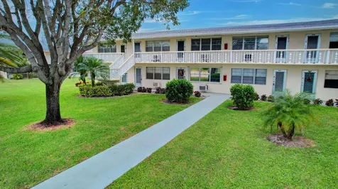 326 Camden N West Palm Beach FL 33417