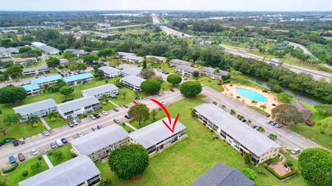 326 Camden N West Palm Beach FL 33417