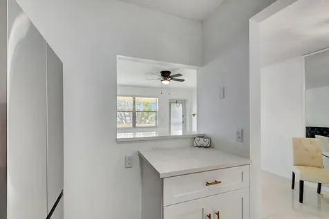 326 Camden N West Palm Beach FL 33417