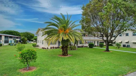 326 Camden N West Palm Beach FL 33417