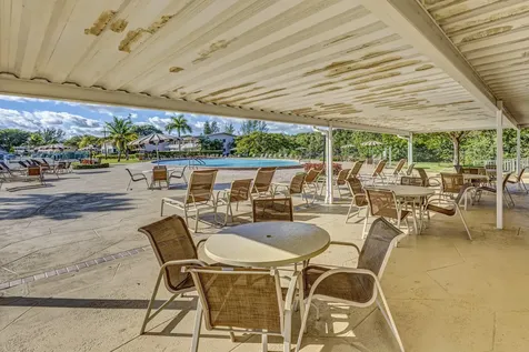 326 Camden N West Palm Beach FL 33417